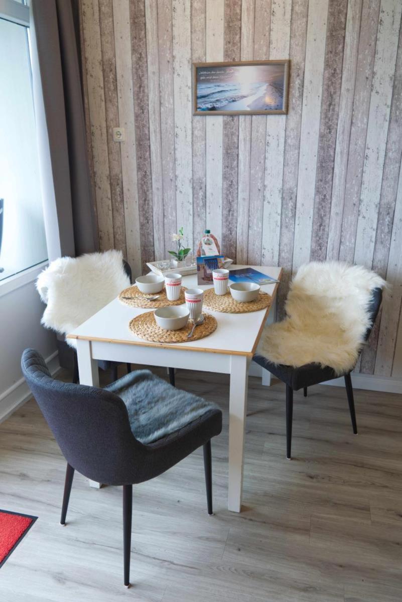 Inselblume 80 - Gemuetliche Ferienwohnung, Blick Auf Die Fehmarnsundbruecke Burgtiefe auf Fehmarn Exterior photo
